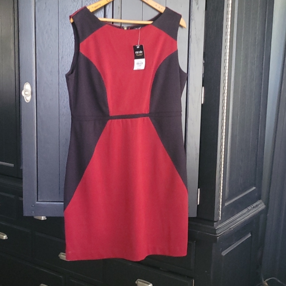 Nicole Miller dark red and black dress nwt